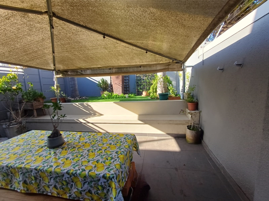 2 Bedroom Property for Sale in Protea Heights Western Cape